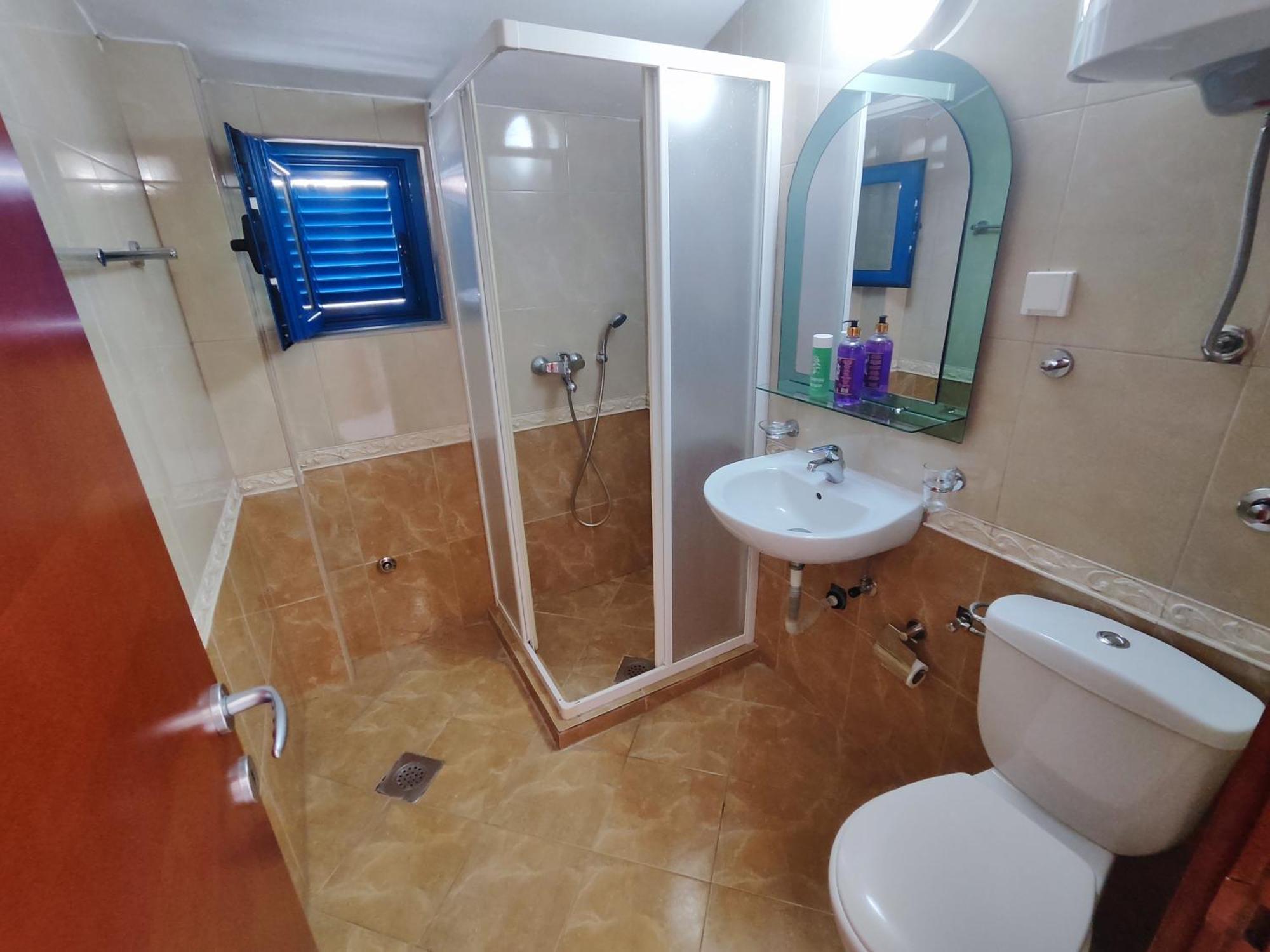 Glory Apartment *