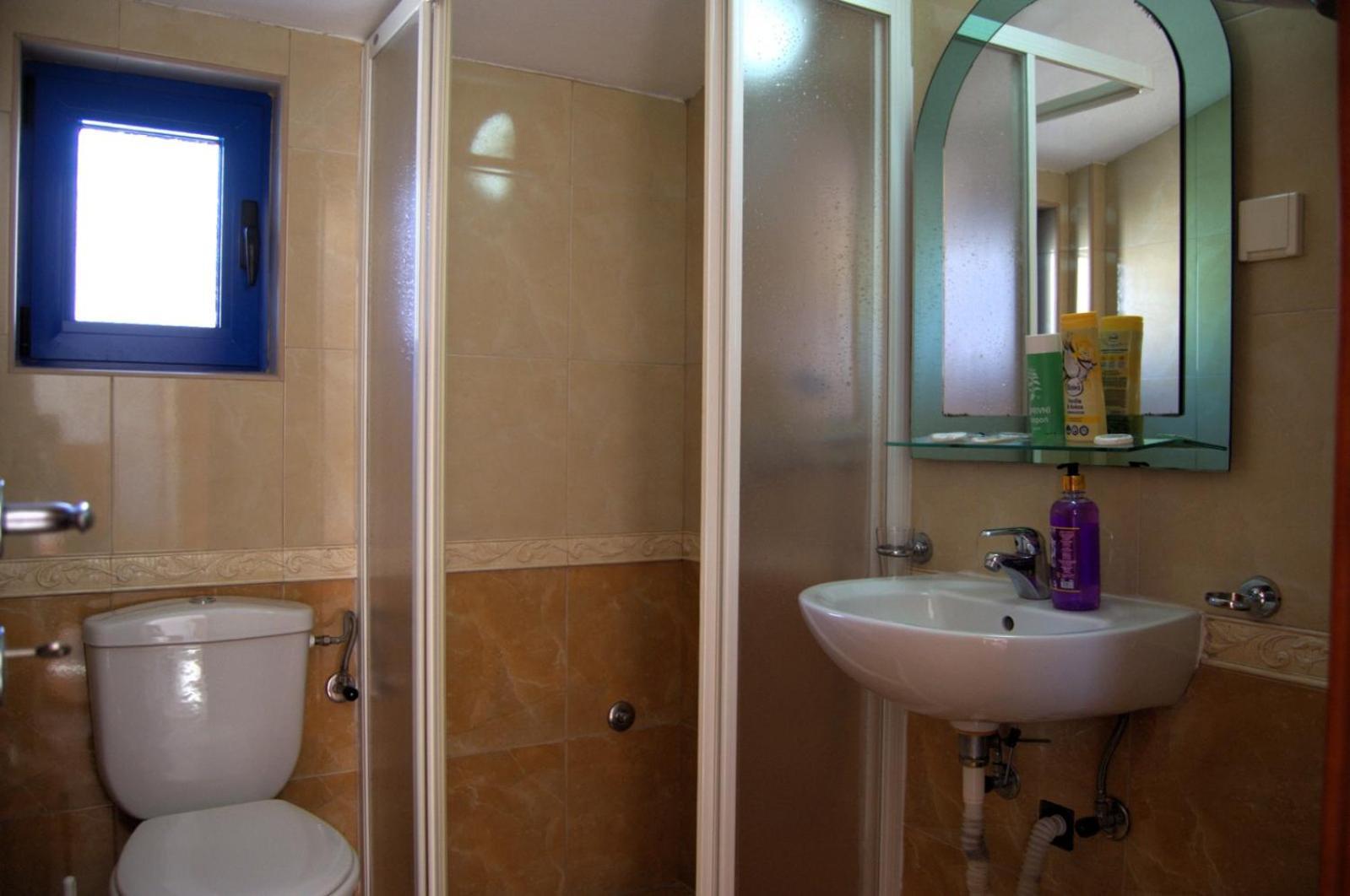 Glory Apartment *