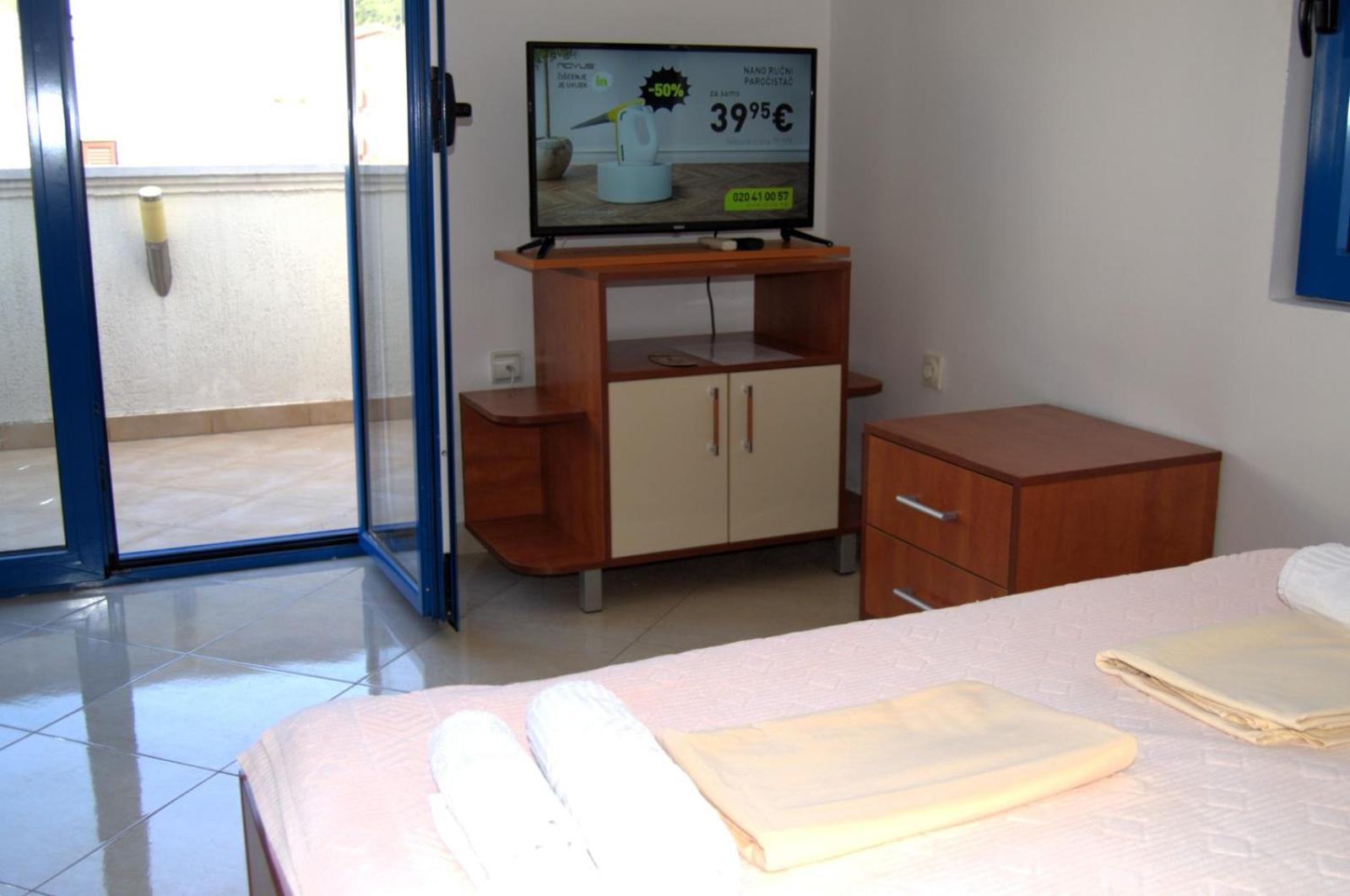 Glory Apartment *