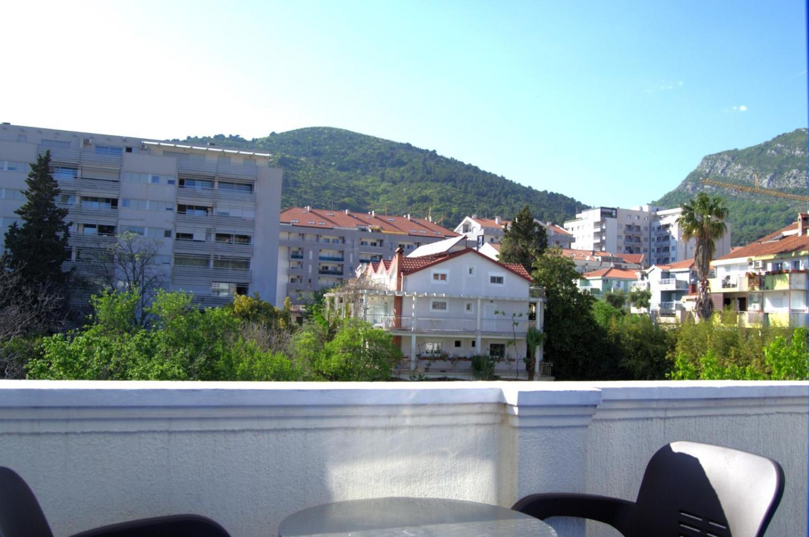 Glory Apartment